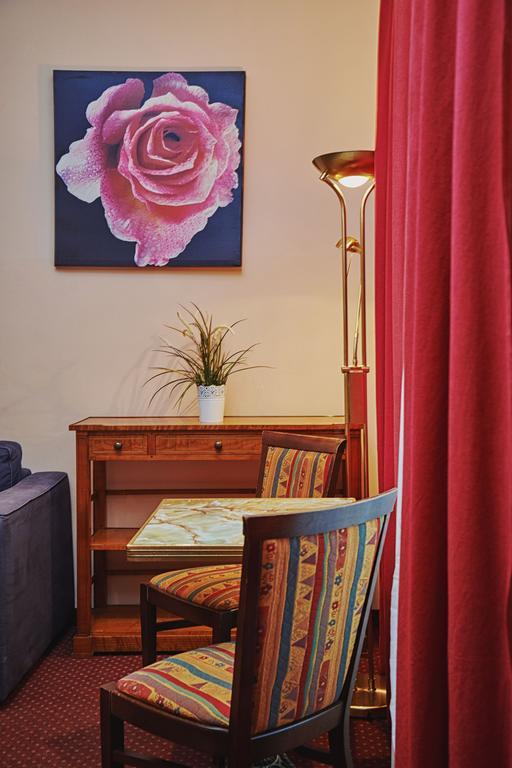 Rembrandt Aparthotel Krakau Zimmer foto