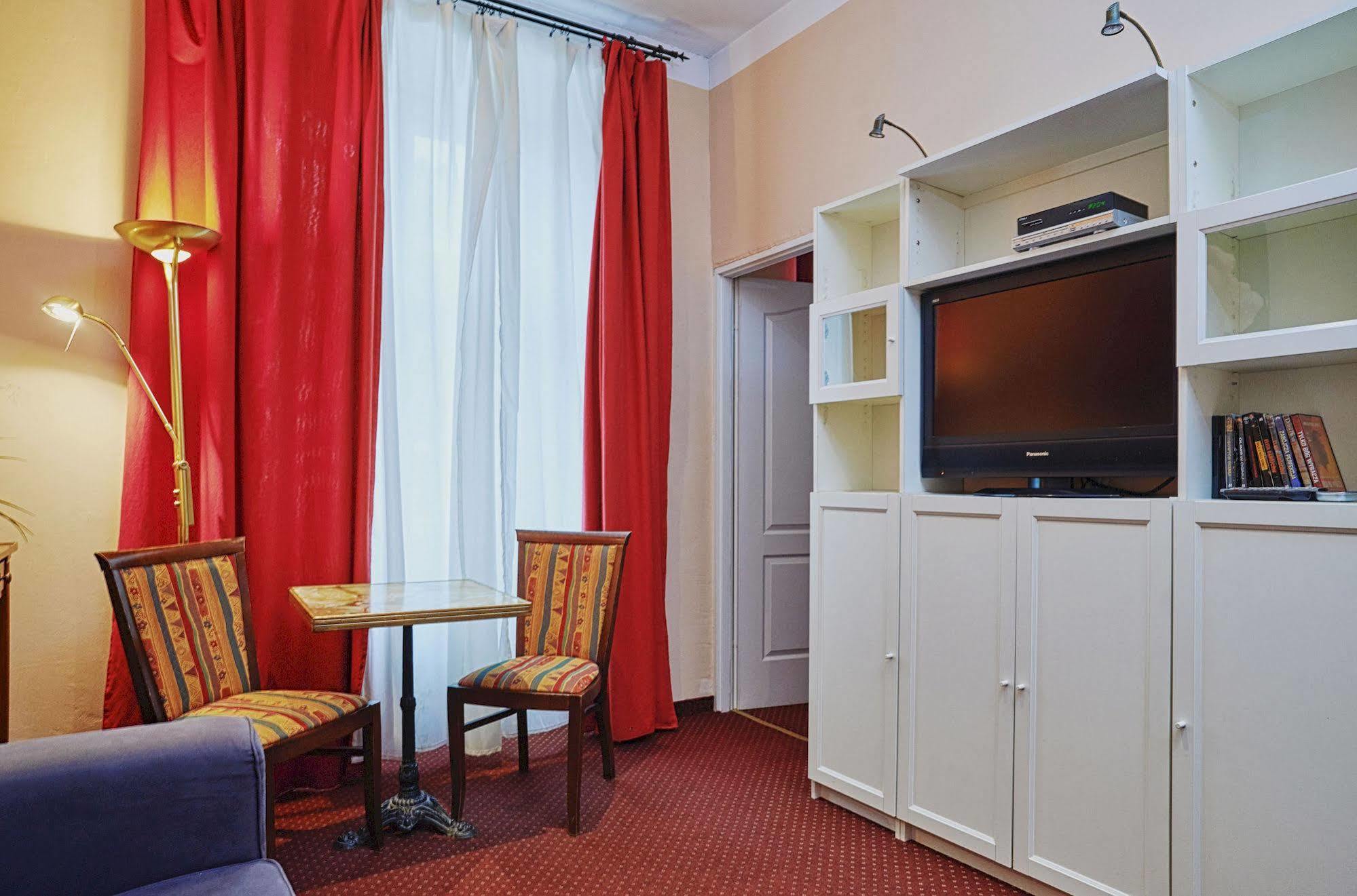 Rembrandt Aparthotel Krakau Exterior foto